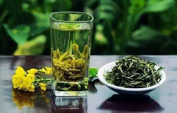 白茶与绿茶的区别