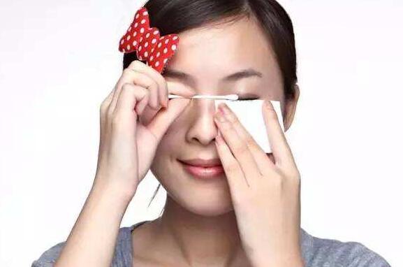 卸眼唇的卸妆产品可以卸脸上的彩妆吗