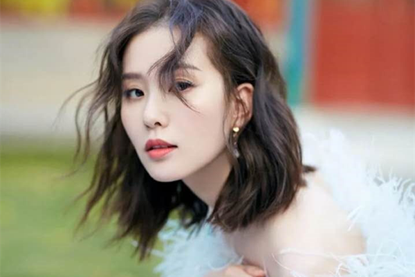 黑茶色为什么染出来偏黄