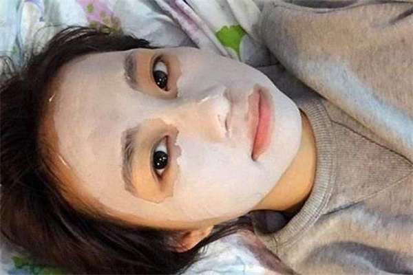 面膜贴完要不要洗脸