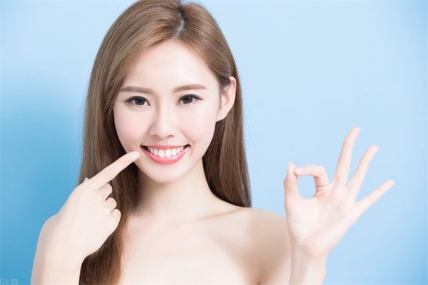 小苏打美白牙齿吗