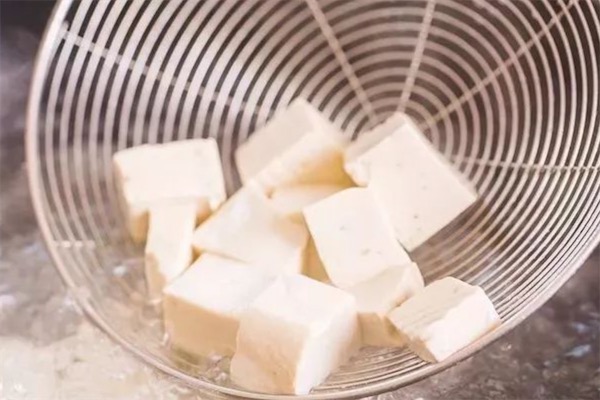 豆腐敷脸有什么作用