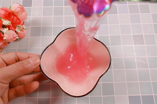 水晶泥干在床单上怎么弄掉