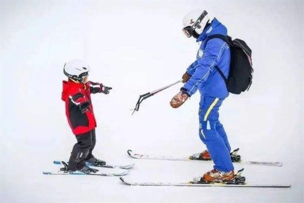 滑雪服是租还是买好