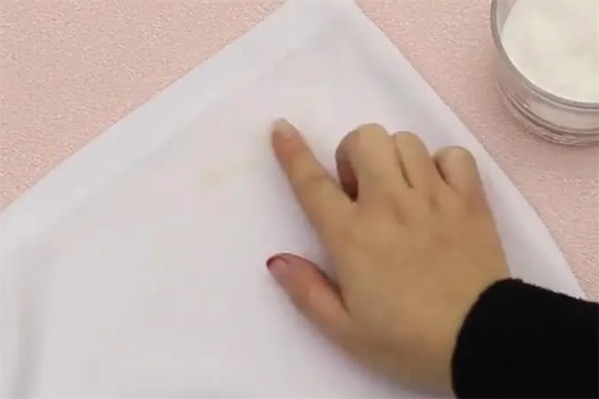 中药弄衣服上可以洗掉吗
